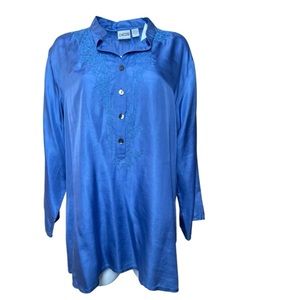 100% Silk Chico’s tunic blouse. Size 3
